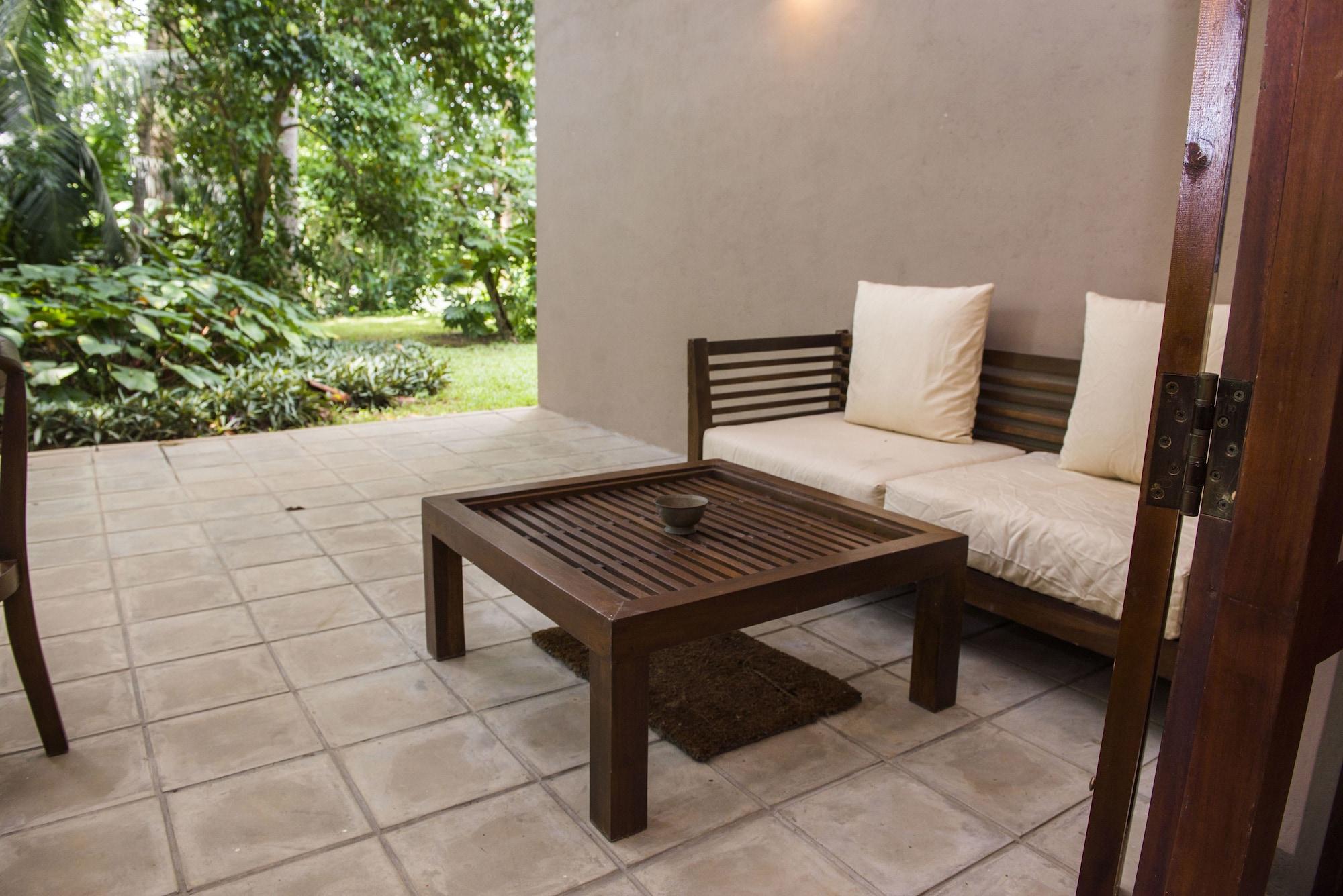 Roman Lake Ayurveda Boutique Resort - Level 1 Certified Ахунґалла Екстер'єр фото