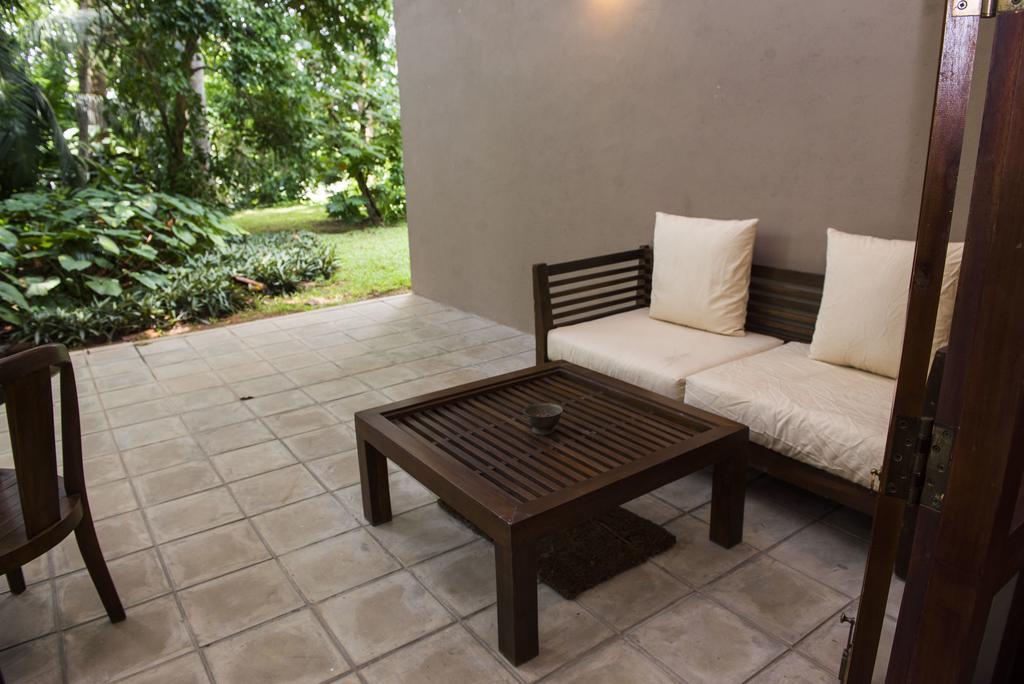 Roman Lake Ayurveda Boutique Resort - Level 1 Certified Ахунґалла Екстер'єр фото