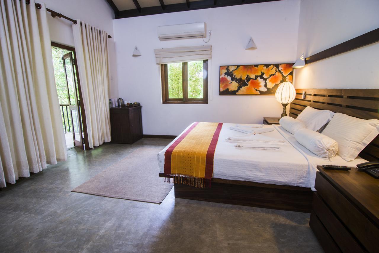 Roman Lake Ayurveda Boutique Resort - Level 1 Certified Ахунґалла Екстер'єр фото
